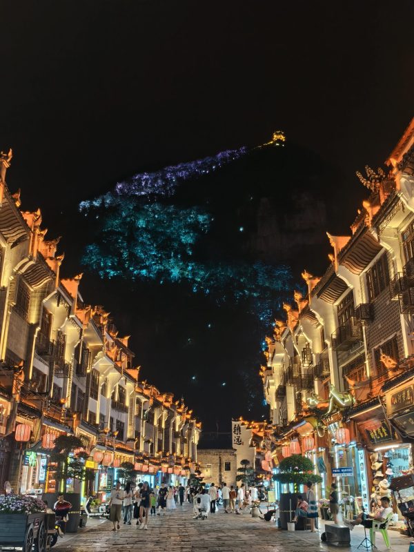 13429950850778912 洞瀑峰林 · 贵州5天4晚品质游