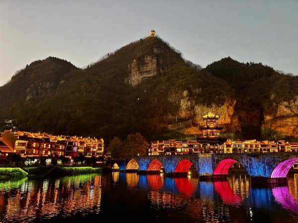 13429951054113721 洞瀑峰林 · 贵州5天4晚品质游