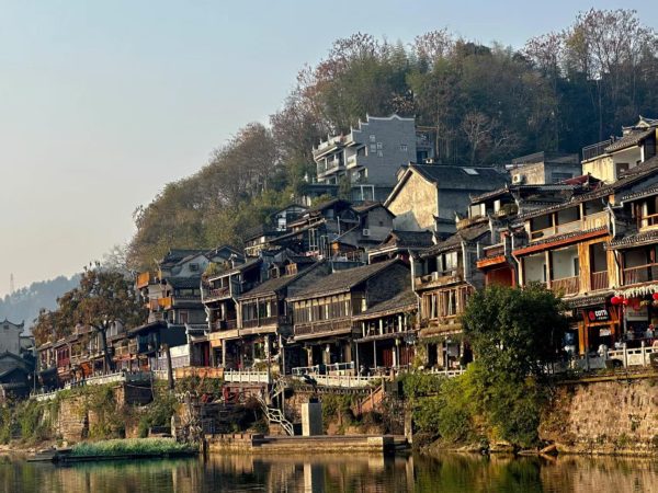 沱江风光 秘境湖南 · 长沙进出6天5晚高端品质游
