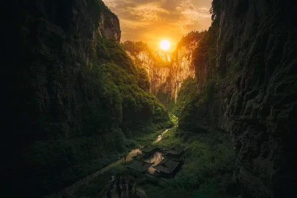 17c7128b39ae6628185aa035f2c6216d 仙天九龚乌·武隆仙女山天生三桥九黎城乌江画廊龚滩古镇2日纯玩游